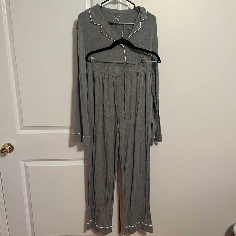 Cozy Earth Womens Long Sleeve Stretch-Knit Bamboo Pajama Set Large Grey